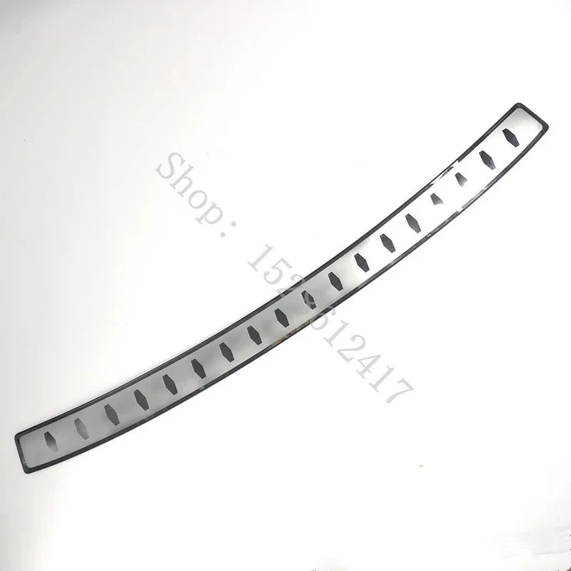 For Volvo XC60 2018 2019 2020~2024 Stainless Steel Rear Bumper Protector Sill Trunk Rear guard Tread Plate Trim Car Accessories