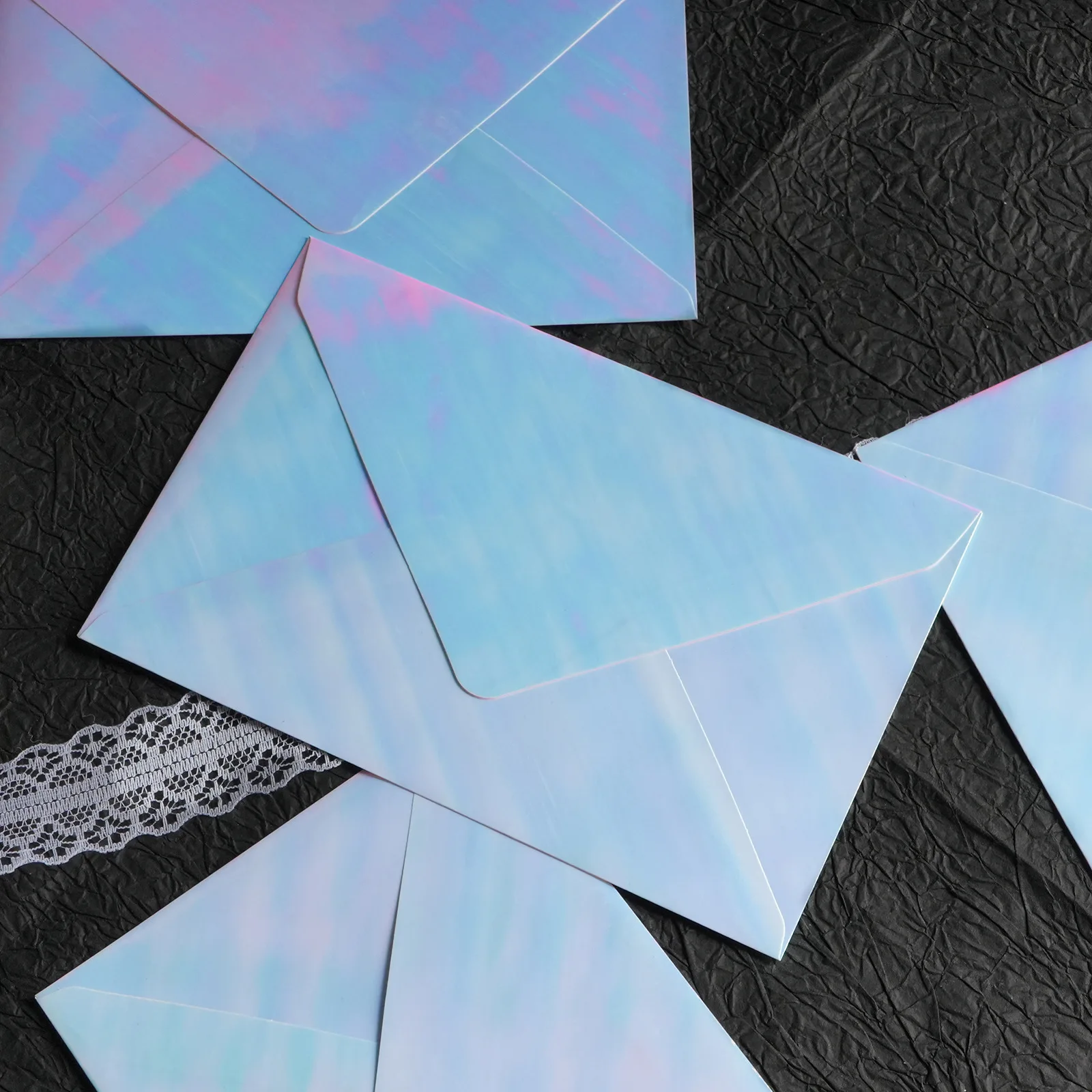 

50 шт./лот 16,5x11 см градиентный лазерный конверт для свадебных приглашений, деловые высококачественные бумажные канцелярские принадлежности, упаковочная сумка