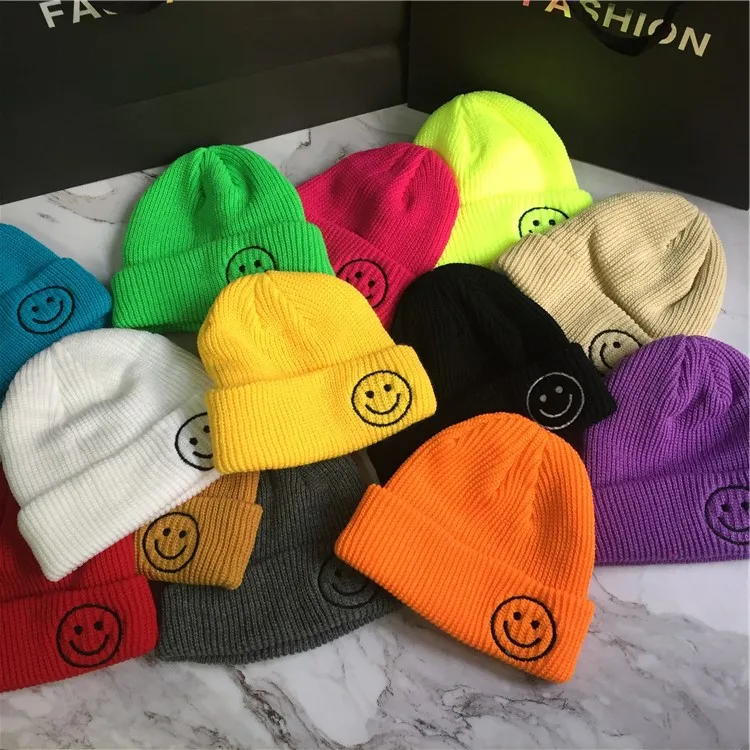 2024 New Fashion Women Bonnet Men Beanie New Candy Colors Smile Face Warm Hat Skullies Beanies Hip Hop Caps Hats Gorras Hombre