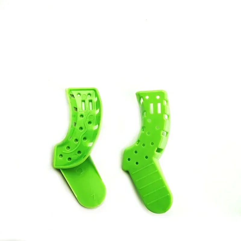 10Pcs/Bag Dental Green Impression Trays Material Plastic Teeth Holder Oral Care Tools Autoclave Dentistry Retractor