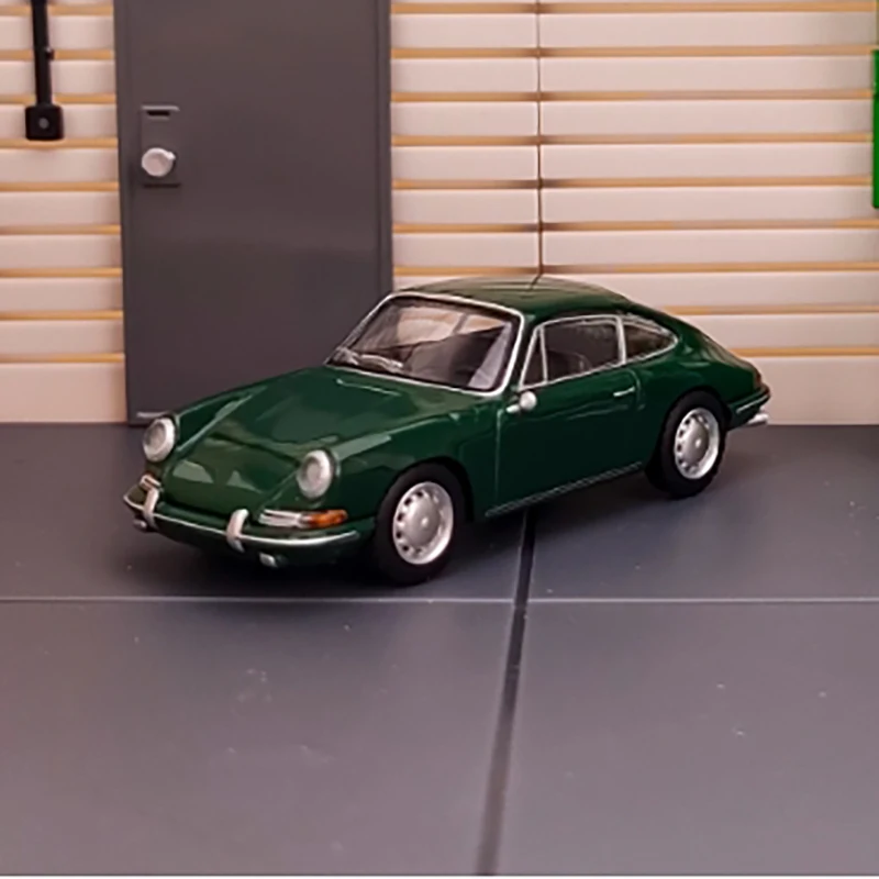 

Diecast 1: 64 Scale First Generation 901 Alloy Car Model Finished Product In Stock # 560 Hobby Collection Ornaments Gifts