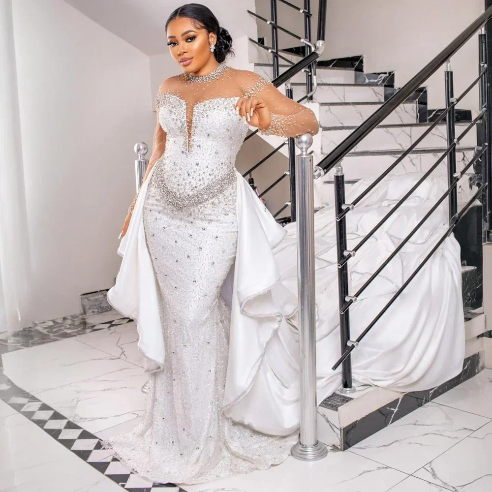 تخصيص الرقبة العالية الثقيلة تسلق بلورات الخرز فستان الزفاف كم طويل ثوب الزفاف البوق مع قطار للانفصال