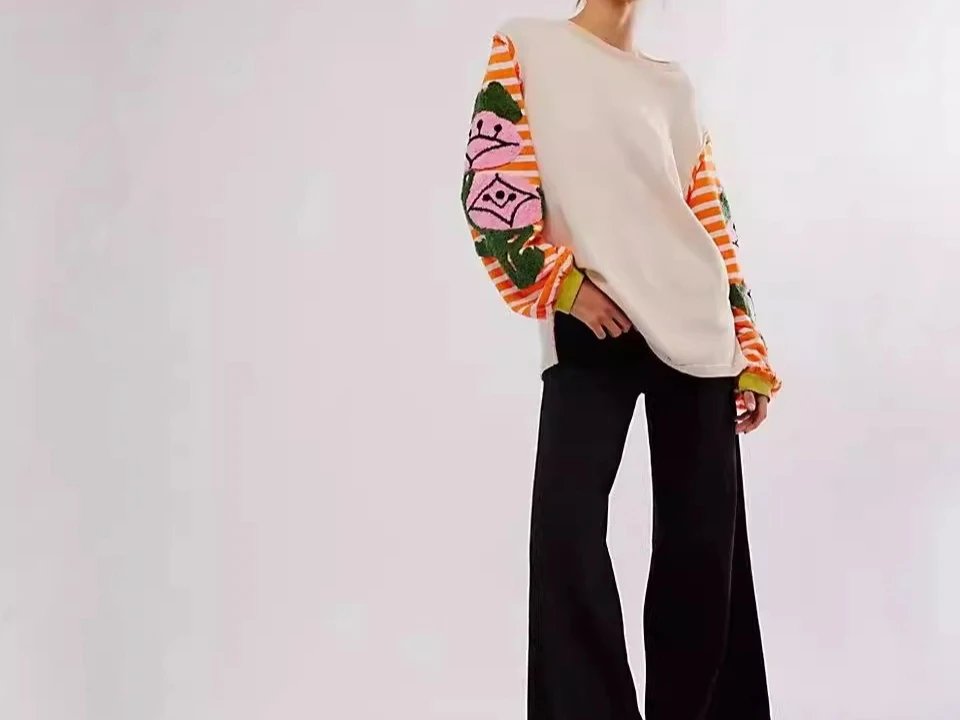 Hoodie Bordir Motif Duri Mawar dengan Kombinasi Warna Garis dan Kontras, Kemeja Lengan Panjang Musim Gugur dan Musim Dingin 2025