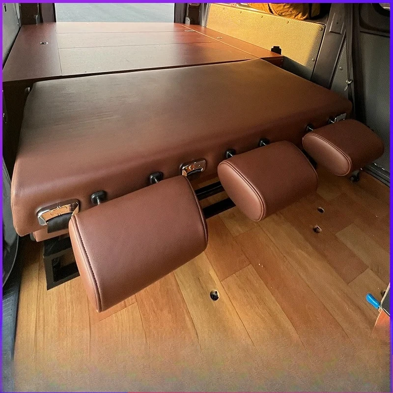 It is suitable for the modification of Quanshun RV. The rear seats can be folded forward and flat, the bed can be adjusted