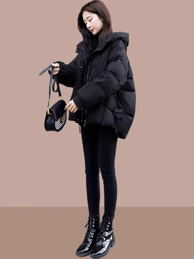

Черная утепленная хлопковая куртка с капюшоном для женщин, короткая зимняя куртка в корейском стиле, износостойкий материал, удобная для поездок на работу