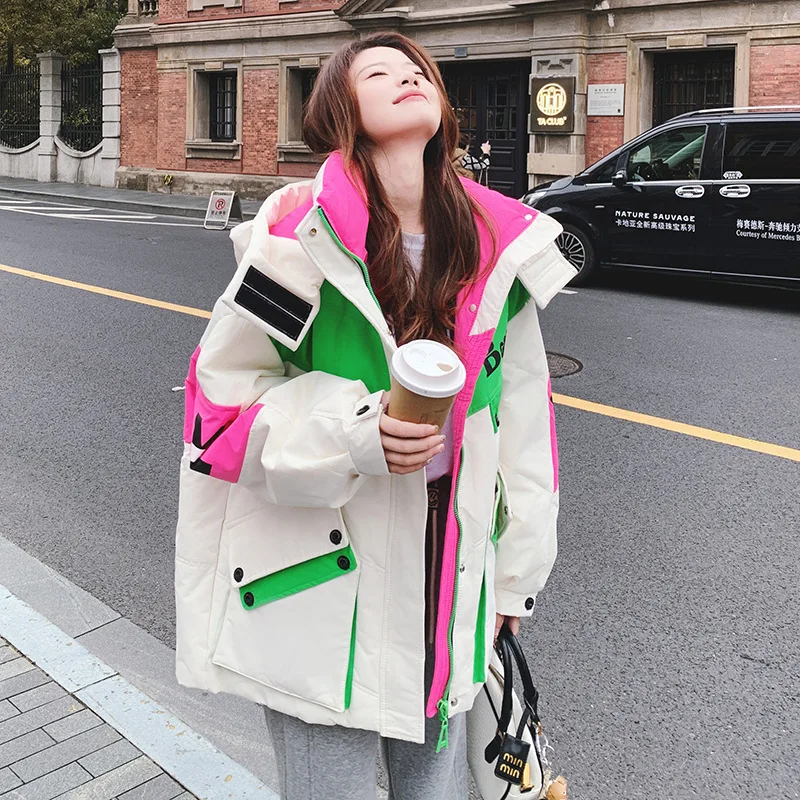 Losse letterprint witte eend donsjack voor dames winterstijl, verdikte kleurblok jas casual gesplitste winddichte top met capuchon