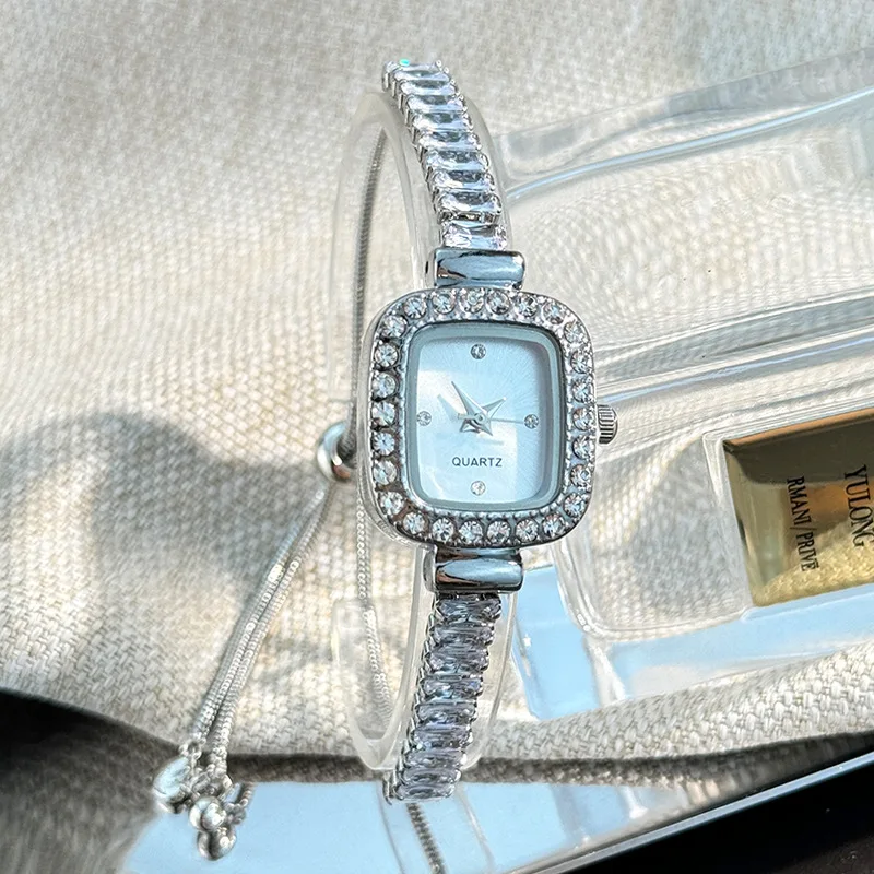 Fashion Colored Square Zirconia Exquisite Chain Bracelet Watch, Ladies' Freely Adjustable Quartz Watch, Clock, Ladies' Gift