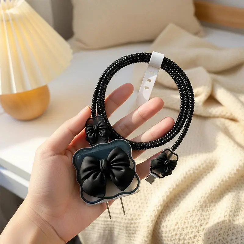 3D Heart Wavy‑Edge Charger Protector Set Flexible Anti‑Break Long‑Lasting Cable Protector Decorative Cord Saver for Daily Use