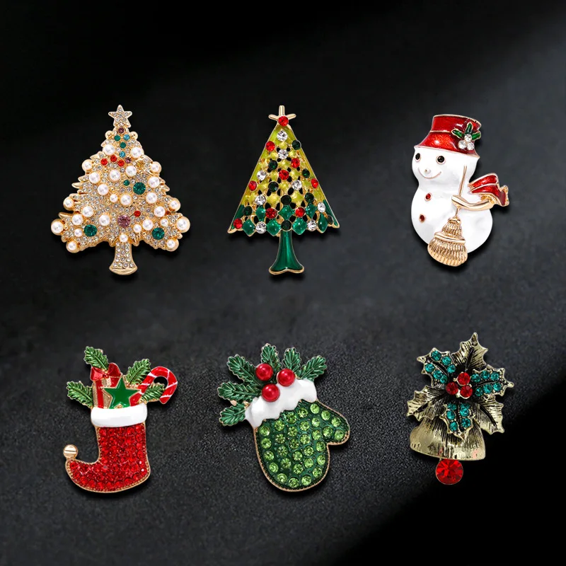 Christmas Series Brooches Classic Women Men Crystal Pearl Christmas Tree Hat Snowman Mitten Boots Brooch Pin Festival Accessorie