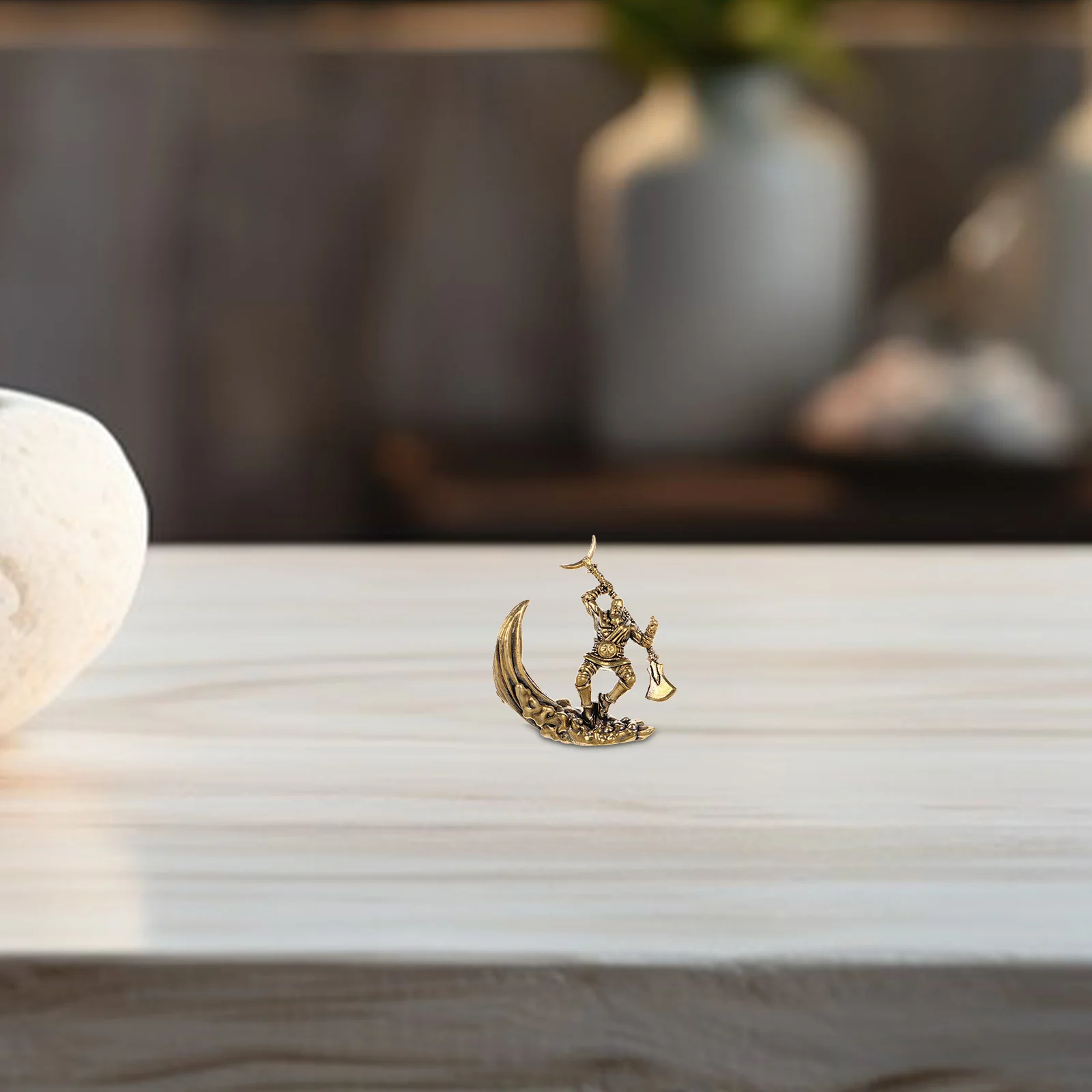 

Brass Chinese Warrior Statue Feng Shui Tabletop Ornament Elegant Texture Durability Detailed Craftsmanship Protection Fortune