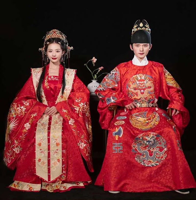 Chinese Traditional Red Wedding Dress Men&Women Cosplay Costume Ancient Embroidery Red Hanfu Dress Round-neck Robe For Couples