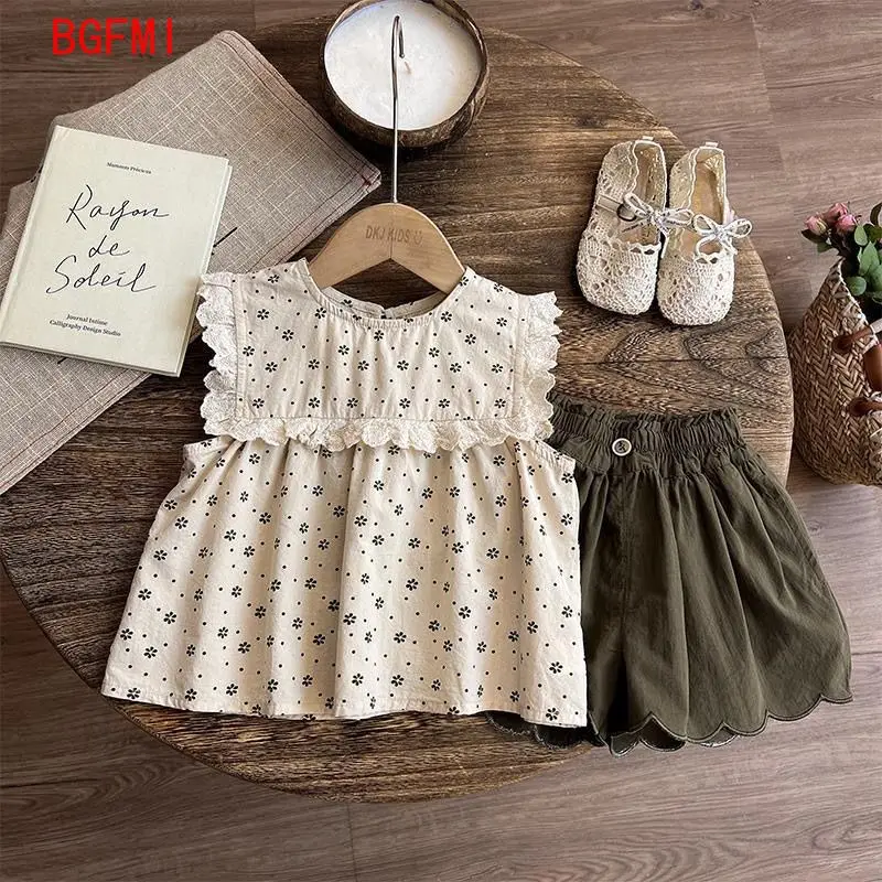 

Girls' Beige Floral Sleeveless Lace Summer Set 2026 New Fashion Baby Girl Vest+ Army Green Shorts Children's Clothes for Girls