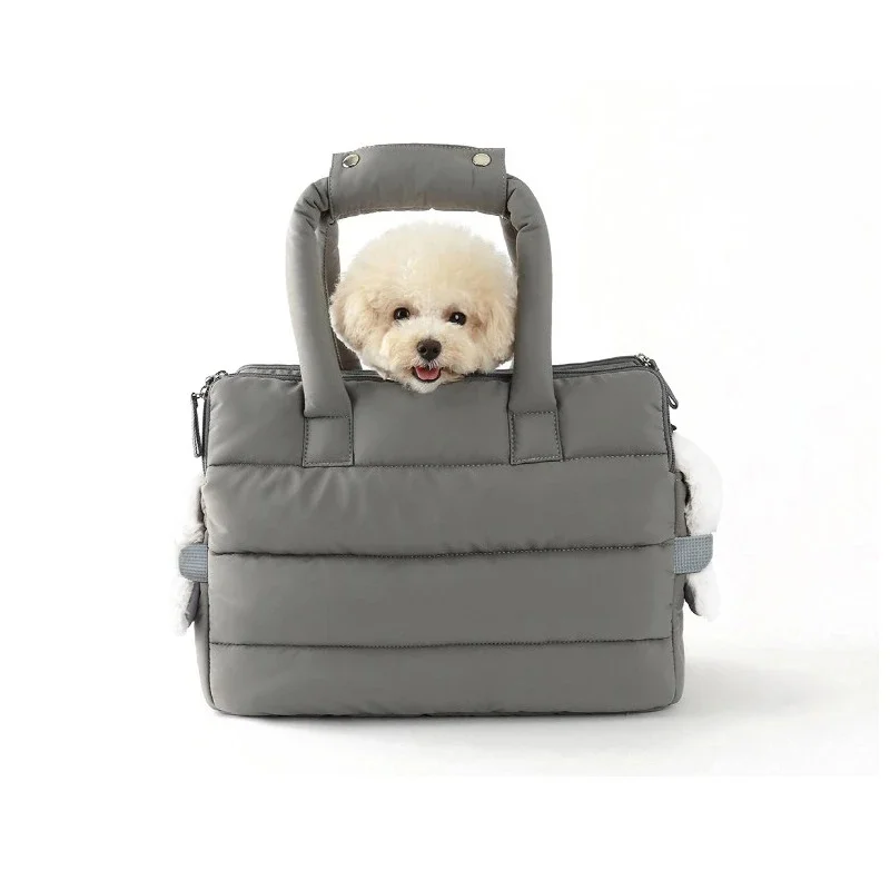 Original Pet Handle Bag For Puppy And Cat Winter Pet Carrier Bag Windproof Warm Portable Pet Travel Bag With Warm Mat
