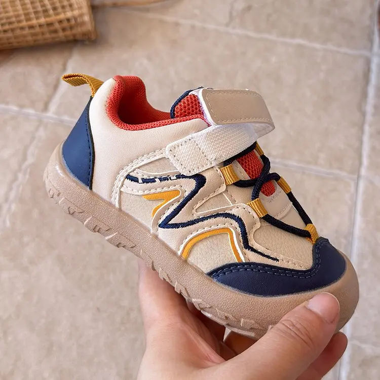 Kinder-Sportsneaker Leichte Freizeitschuhe für Jungen und Mädchen mit Klettverschluss Niedrige Wanderschuhe mit farbenfrohem Design – Detail 11