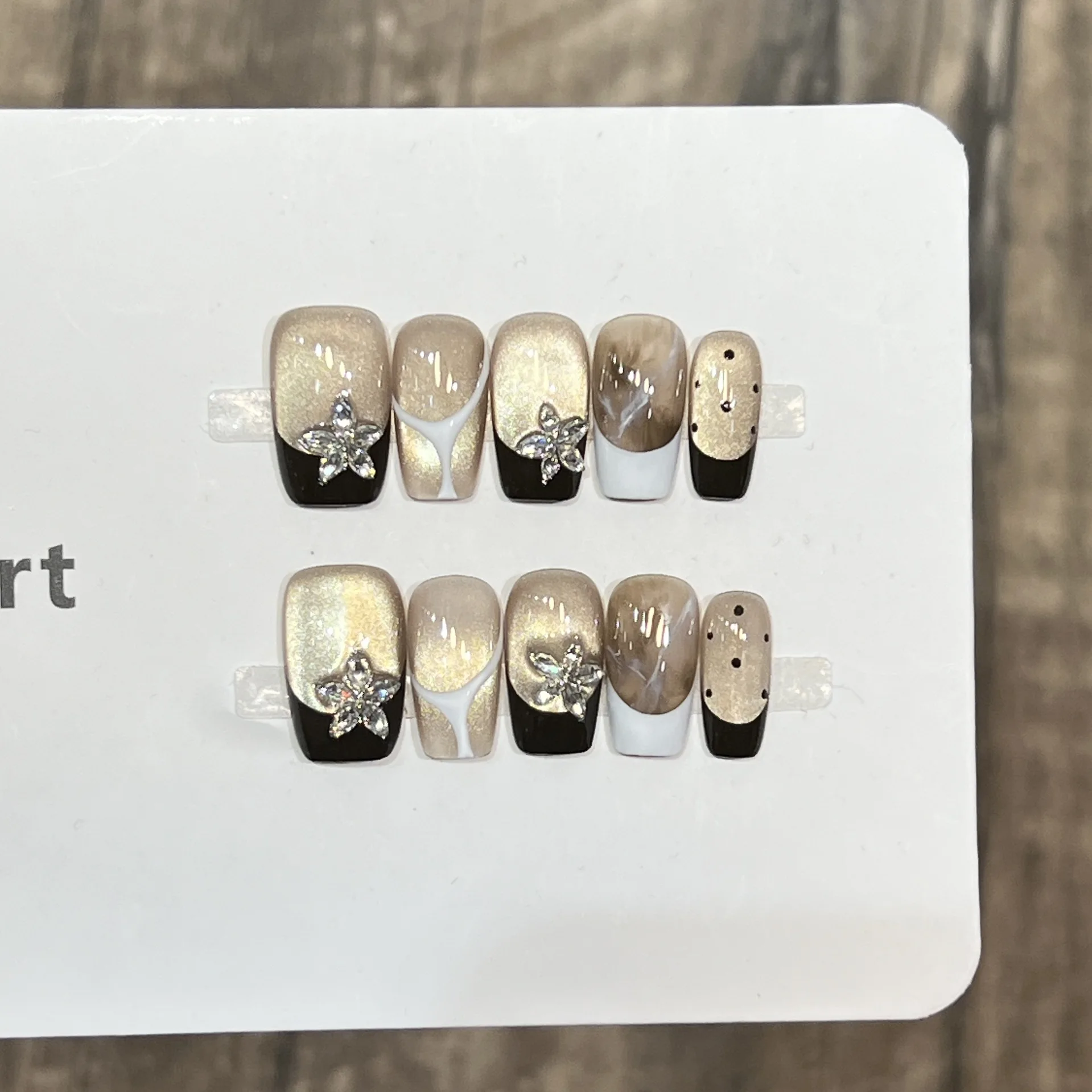 

10Pcs Short Style French Press on Nails Shiny Glass Bead Cat Eye Diamond Polka Dot Decor Sweet Wearable Fake Nails Gift