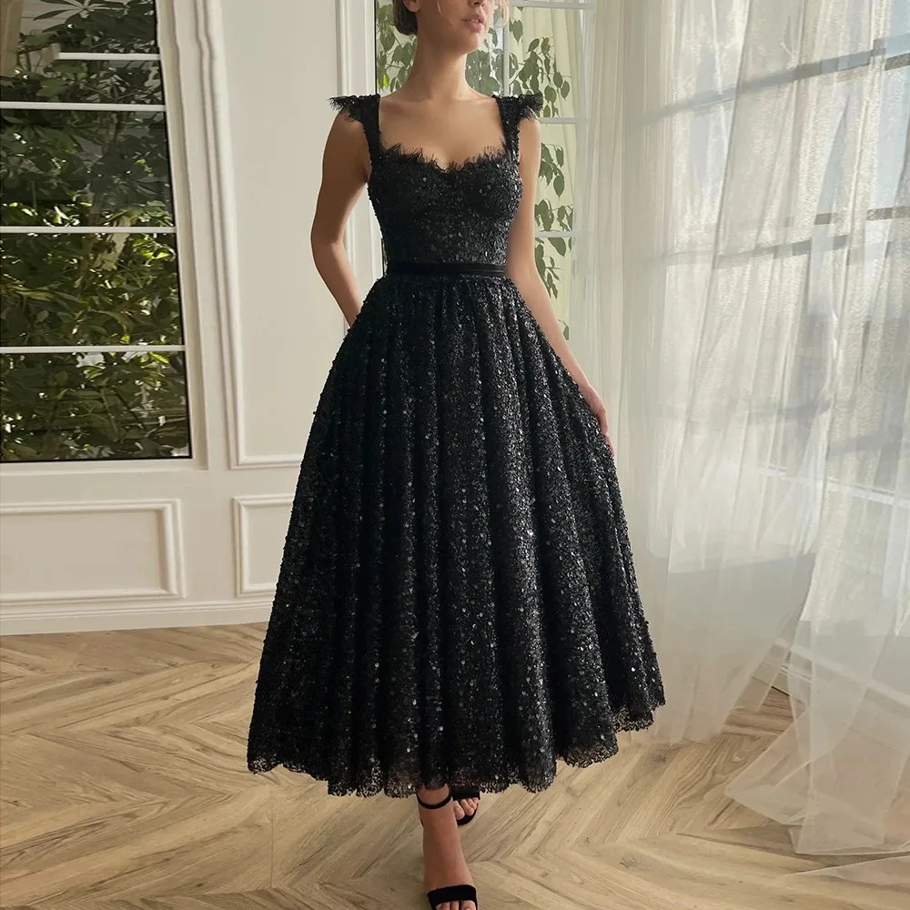 

Luxury Black Beaded Sequin Prom Dresses Lace 2023 Sweetheart Sleeveless Tea-Length Gothic Formal Party Evening Gowns Maxi Midi