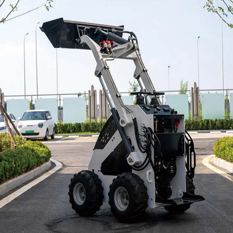 جرافة انزلاقية متينة، مناسبة لمواقع البناء والزراعة والبستنة، بمحرك قوي