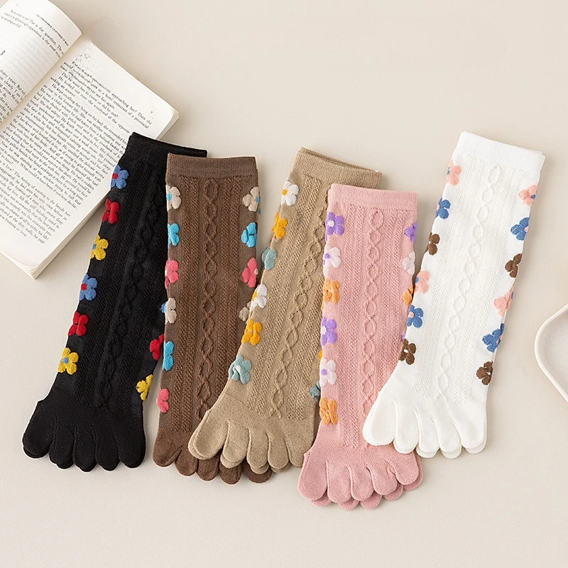 5 par damskich skarpetek z wkładką środkową, cienkich, bawełnianych, oddychających, pochłaniających pot, uroczych skarpetek damskich z małym kwiatkiem na palcach, idealnych na wiosnę i lato.