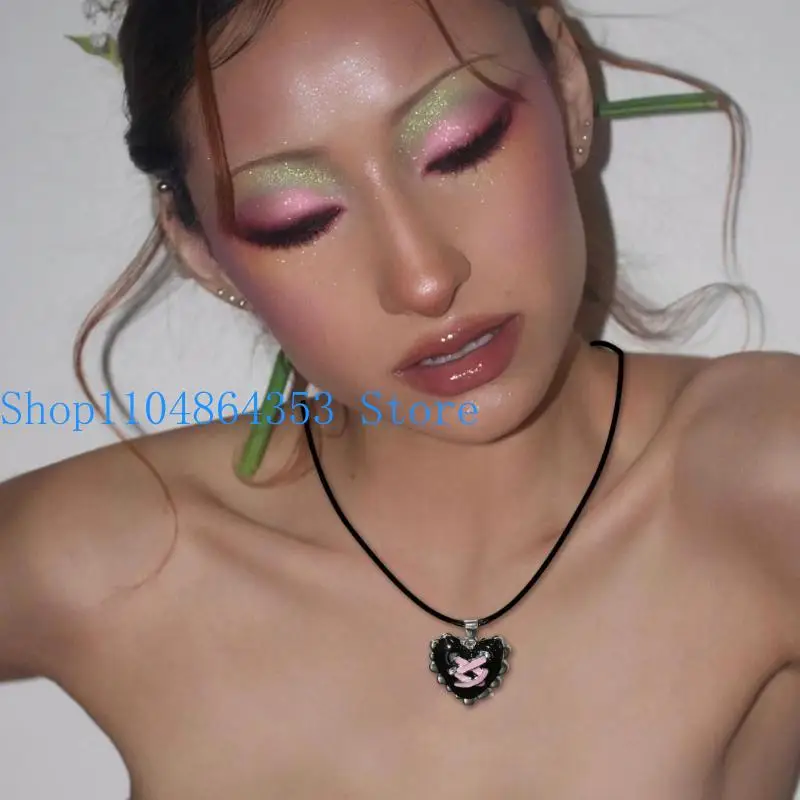 652F Liquid Heart Pendant Necklace Metal Choker Neck Chain for Women and Girl
