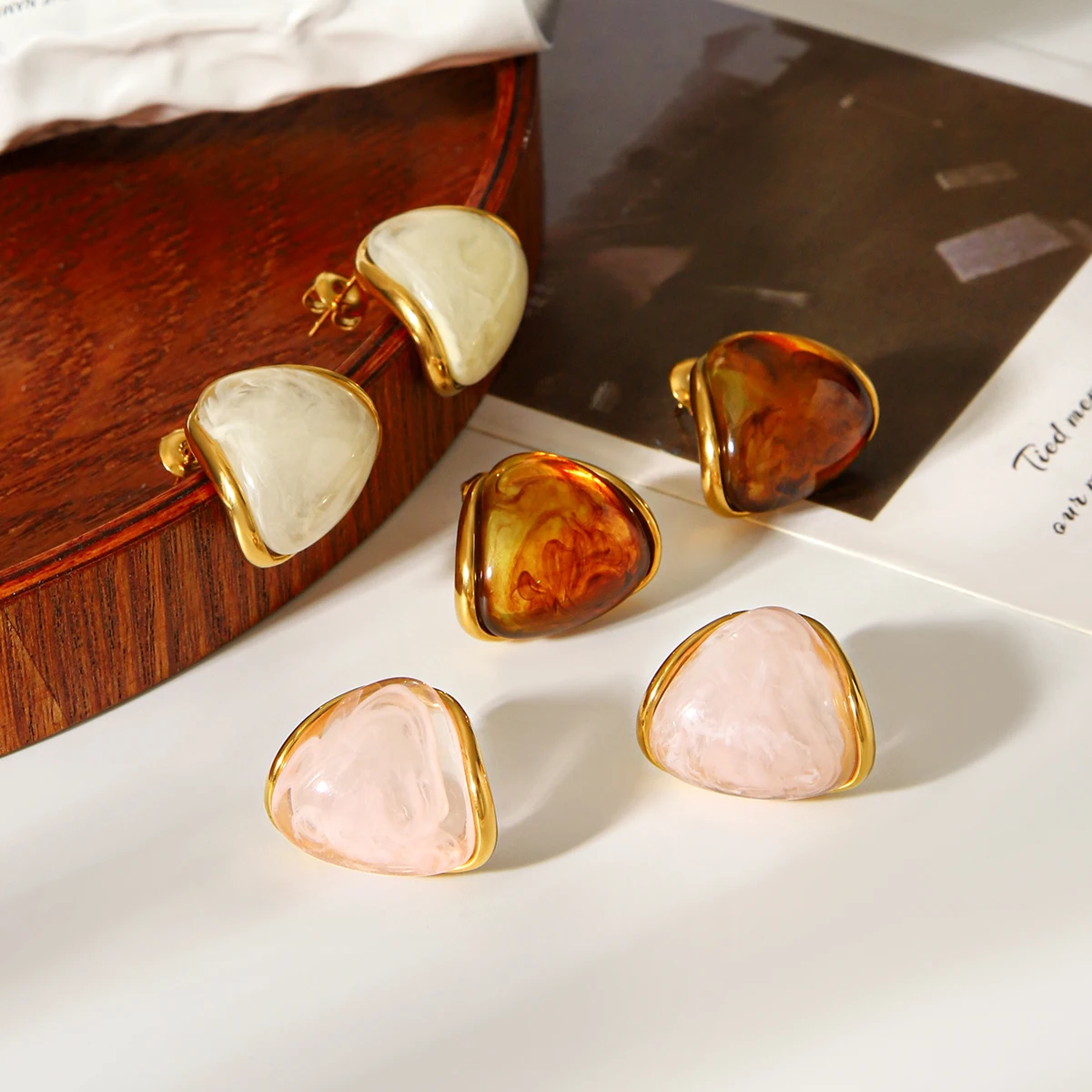 

Huangchao New Trend Triangle Earrings Resin Acrylic Golden Stainless Steel Amber Pink Fashion Jewelr Women's jewelry Gift