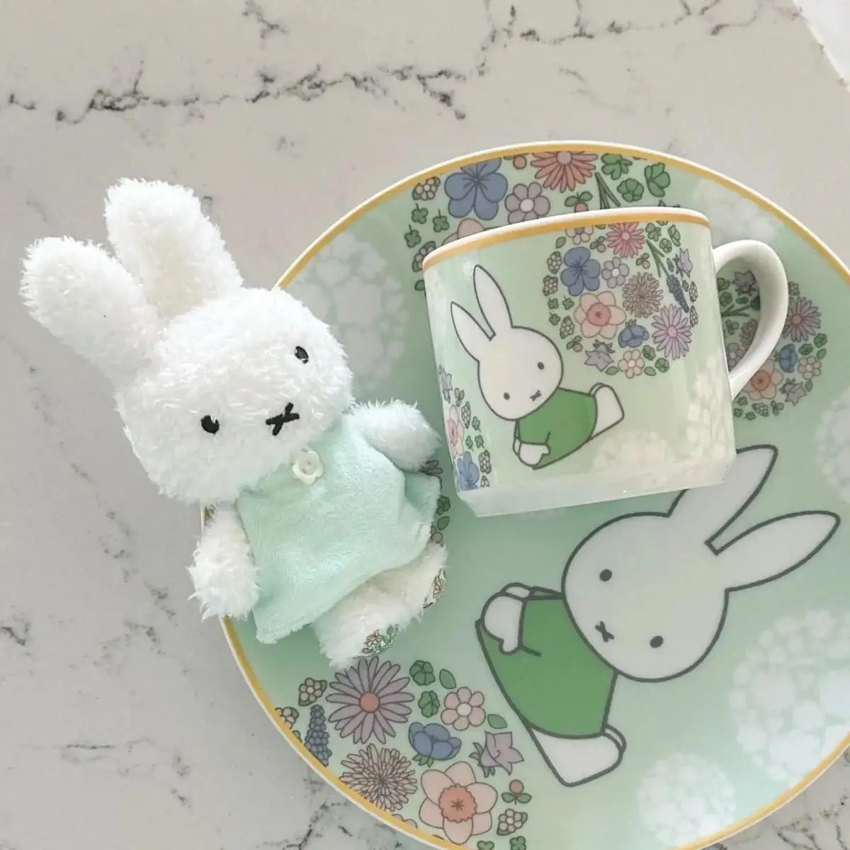 Nijntje pop hanger Kawaii Nijntje Cartoon tentoonstelling Limited Edition bloem huis pop student rugzak hanger omringend