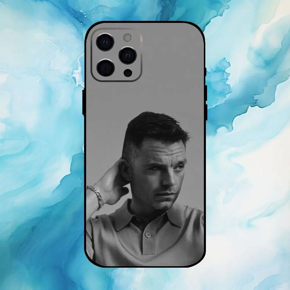 حافظة هاتف ممثل S-Sebastian Stan لهاتف iPhone17,16,15,14,13,12,11 Plus، Pro Max غطاء أسود ناعم