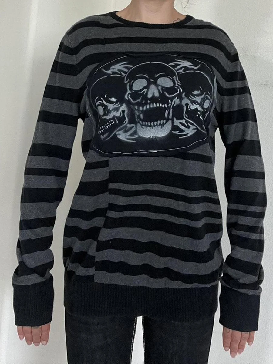 Women’s Stripes T-Shirts Gothic Long Sleeve Round Neck Skull Print Loose Tops Fall Grunge Blouses