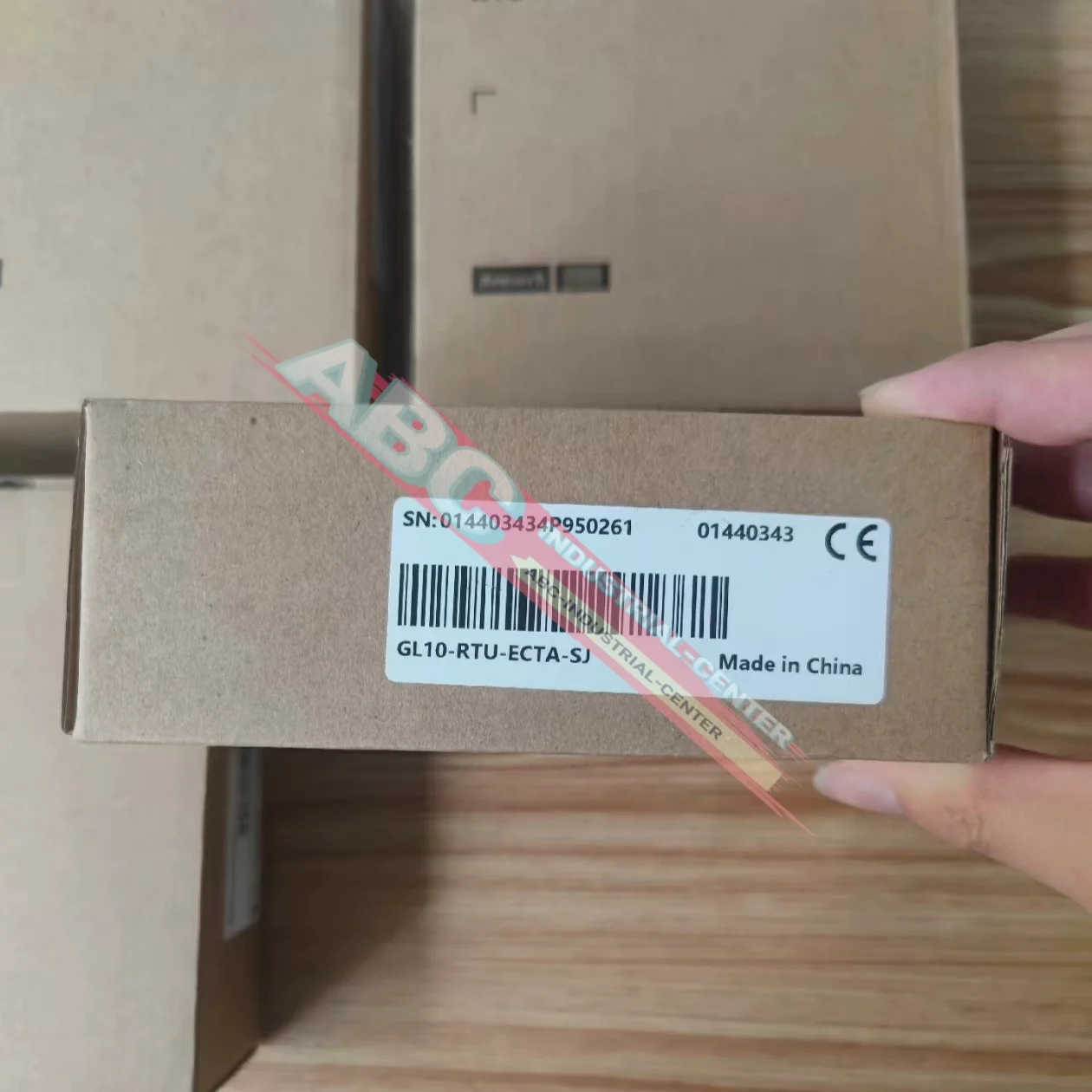 

GL20-3200END New original GL20-4AD PLC module