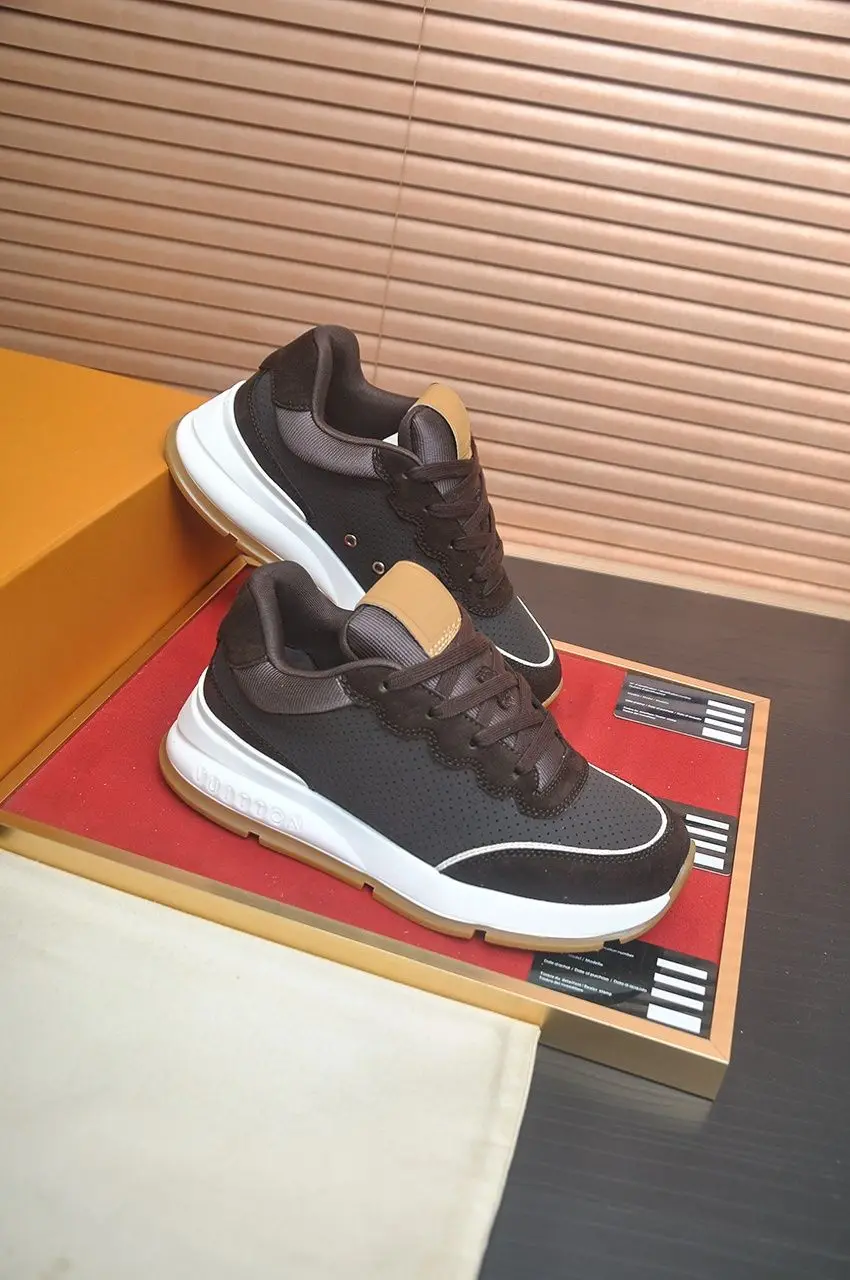 Pure‑Color Street‑Ready Unisex Casual Skate Board Shoes Low‑Cut Lace‑Up Board Sneakers Durable Breathable Anti‑Slip Footwear Suitable For Male Female Couple Daily Outdoor Shopping Walking