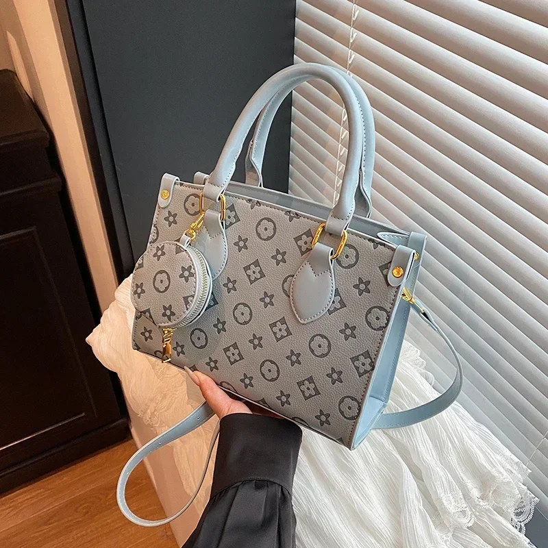 

Elegant Women's Leather Classic Fashion Shoulder Tote Bag Luxury Designer Crossbody Handbag For Daily Modern Chic Lifestyle