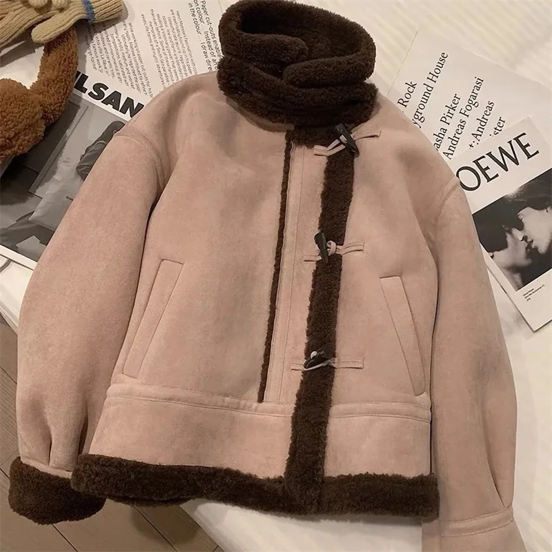 Manteau en laine d'agneau à manches longues pour femme, bouton en corne, daim, fourrure, une laine d'agneau, vêtements de moto, automne, hiver, nouvelle mode, 2023