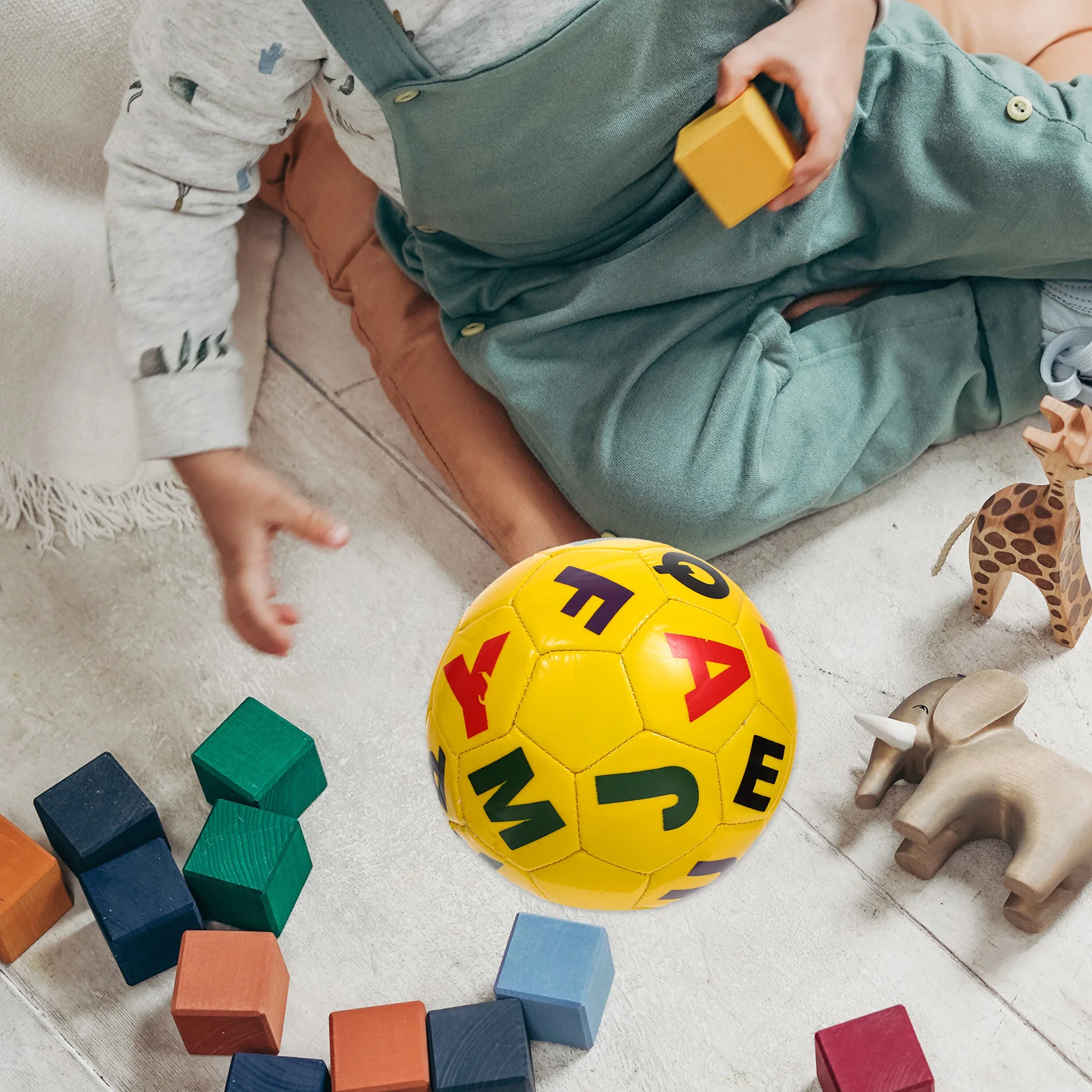 كرة قدم للأطفال الصغار، متعة تفاعلية في الهواء الطلق، خفيفة الوزن، مقاومة للاهتراء، تعلم الحروف الإنجليزية