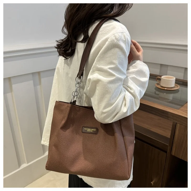 حقيبة حمل ذات سعة كبيرة بلون سادة، حقيبة نسائية بكتف واحد، حقيبة ركاب بسيطة