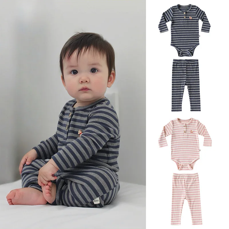 

2025 г., мужская и женская детская сумка, пердежная одежда, модальное волокно, комплект из двух предметов класса А, весенне-осенний полосатый комплект с длинными рукавами для ползания