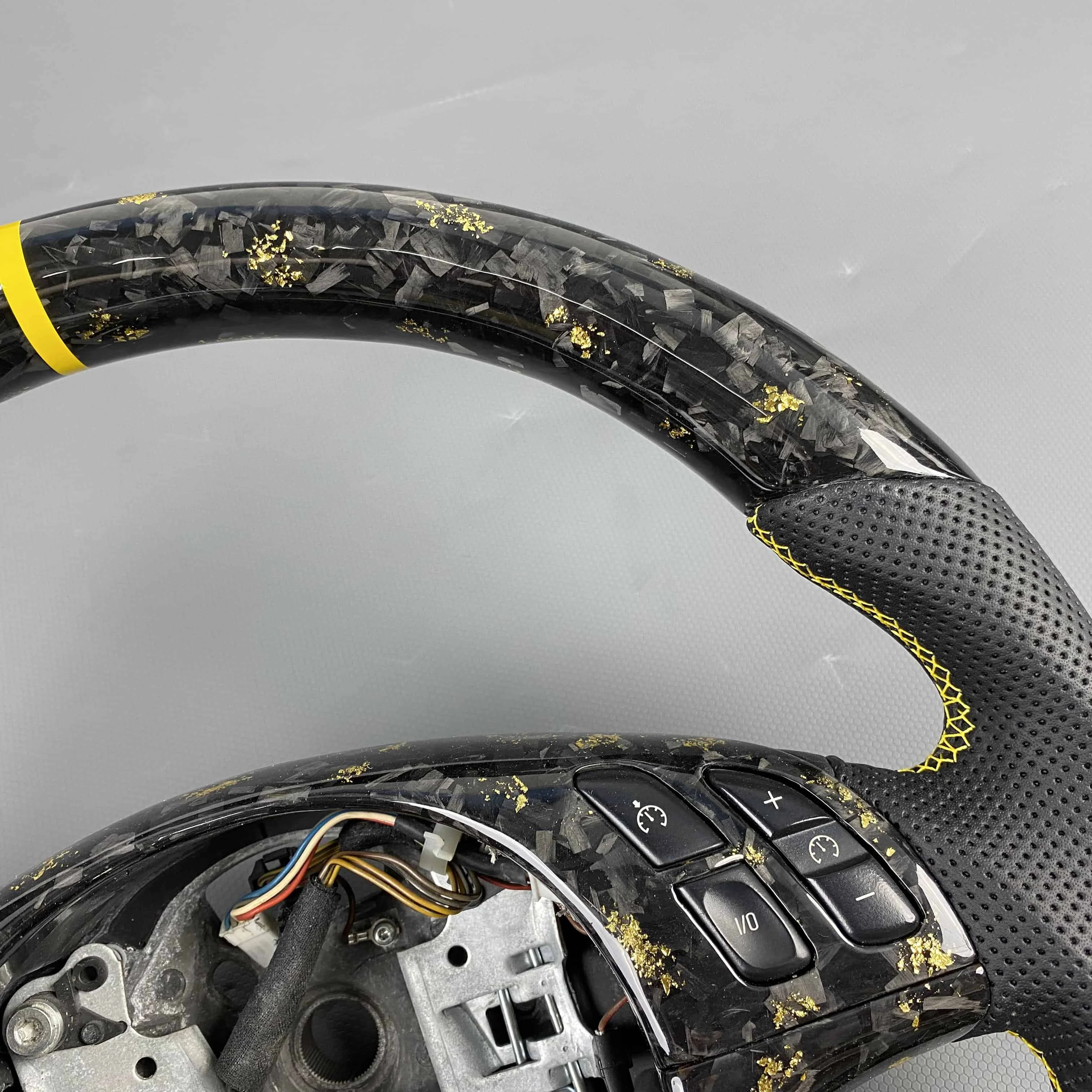 For BMW Old 3 Series M E46 1998-2005 Replacement Carbon Fiber Steering Wheel Alcantara Perforated Leather Material