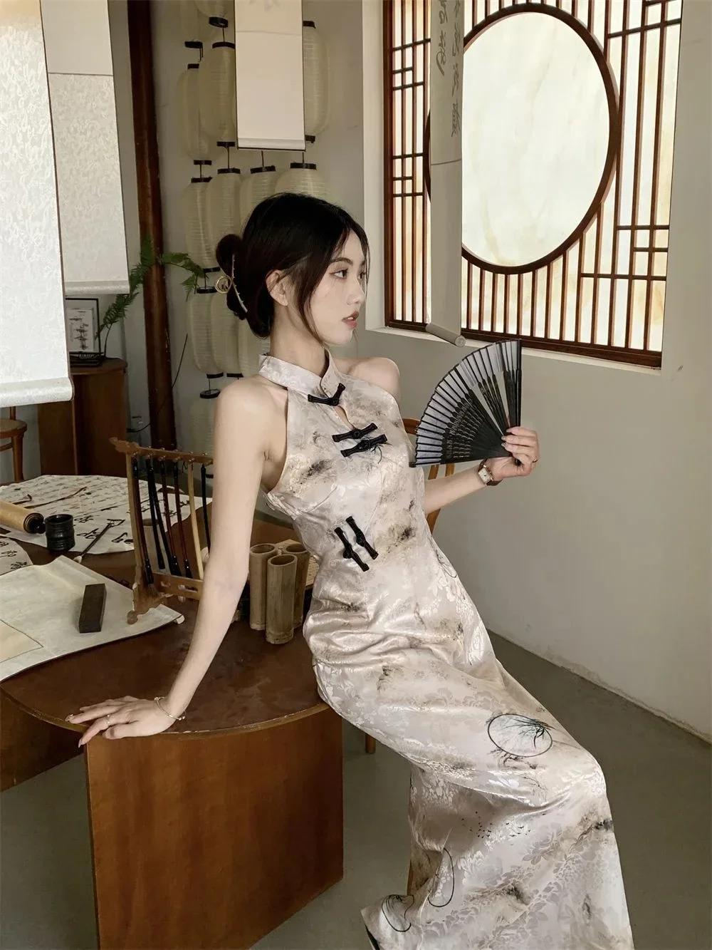 

Длинное Cheongsam без рукавов, китайская женская одежда, женское новое китайское винтажное платье Ципао с принтом, женское Cheong Sam, летний стиль