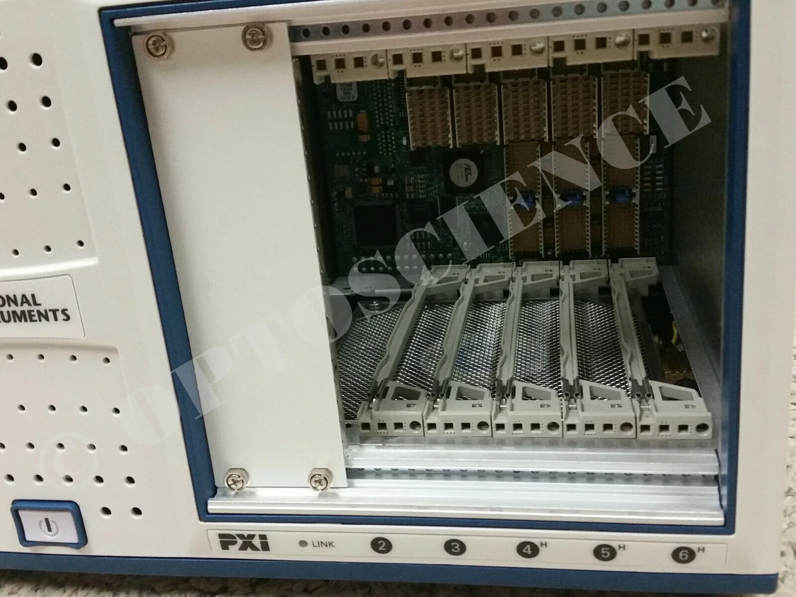 National Instruments NI PXIe-1 - Test Instruments 评论和价格