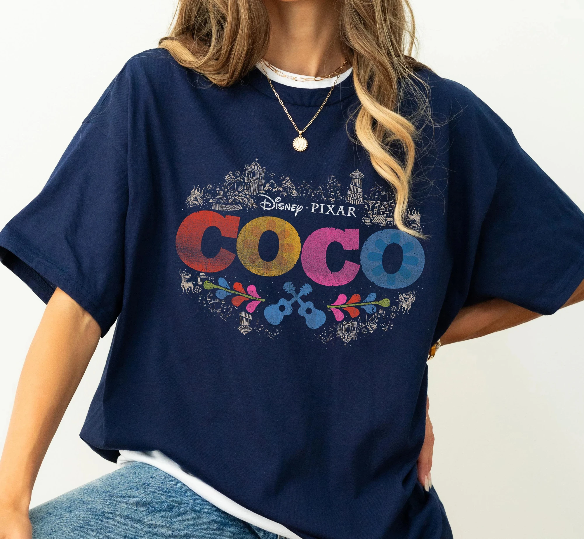 

Цветная футболка с логотипом фильма Disney Pixar «Коко», ретро-футболка Disney «Коко», футболка Disney World Tour
