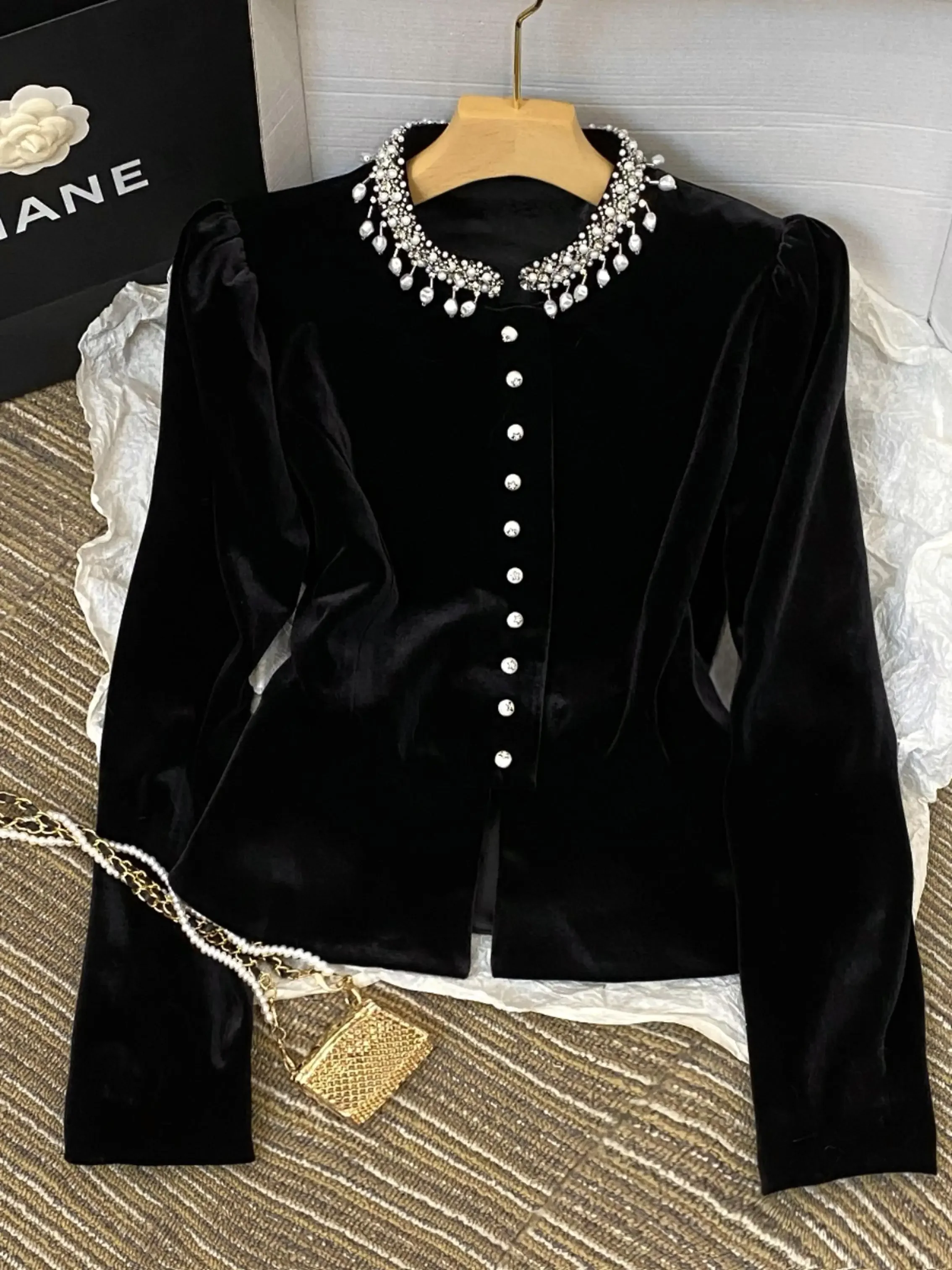 Women's Black Velvet Short Jackets Beading Temperament Round Neck Long Puff Sleeve Suit Coat Elegant Ladies Outerwear