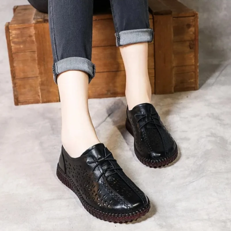 

2025/Новые женские туфли на плоской подошве, женская модная обувь из натуральной кожи, женские дышащие туфли на мягкой подошве с нескользящими отверстиями