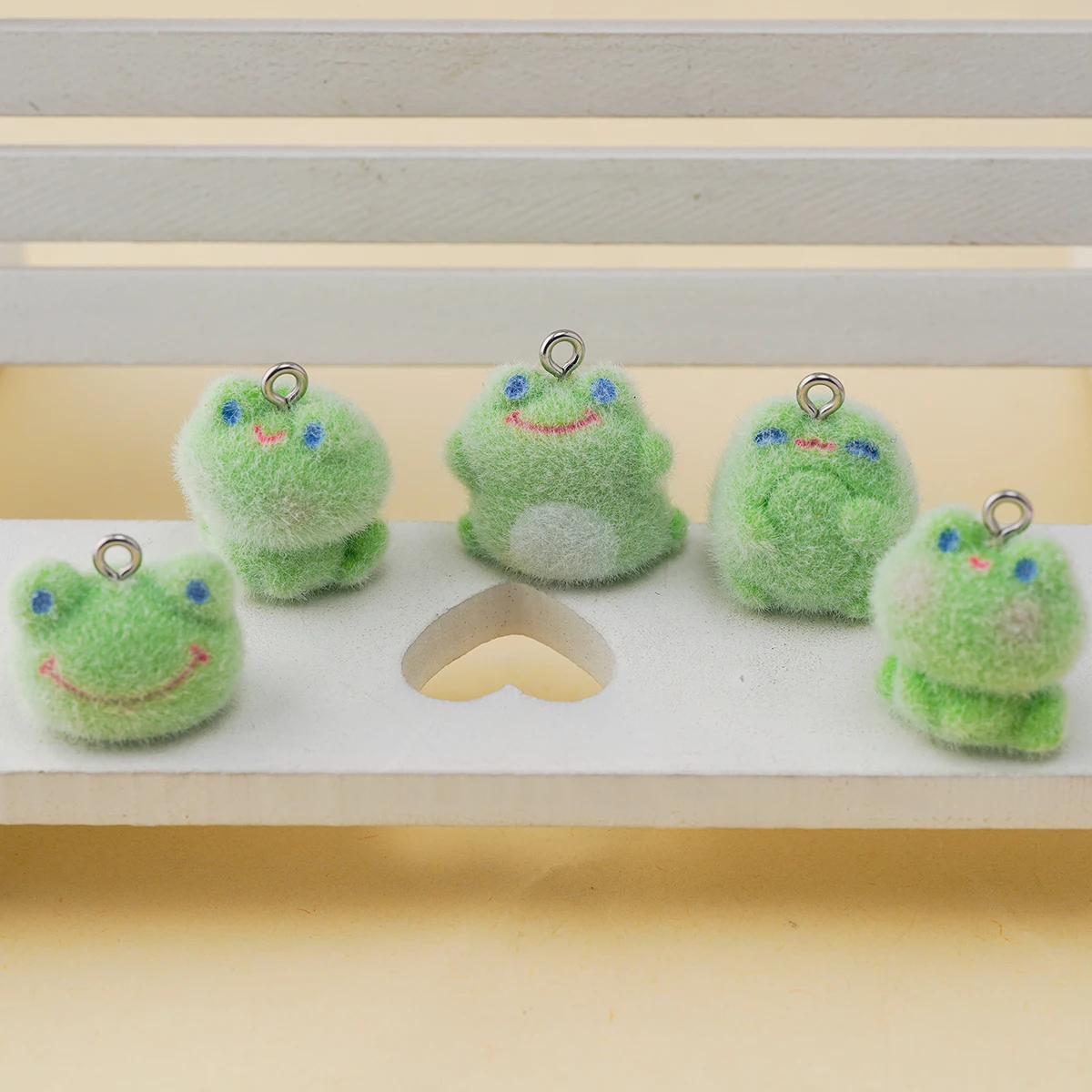 30pcs New Cute Plush Little frogs Charms Flocked resin animals Pendant for  Bag keychain DIY crafts Jewelry make fittings
