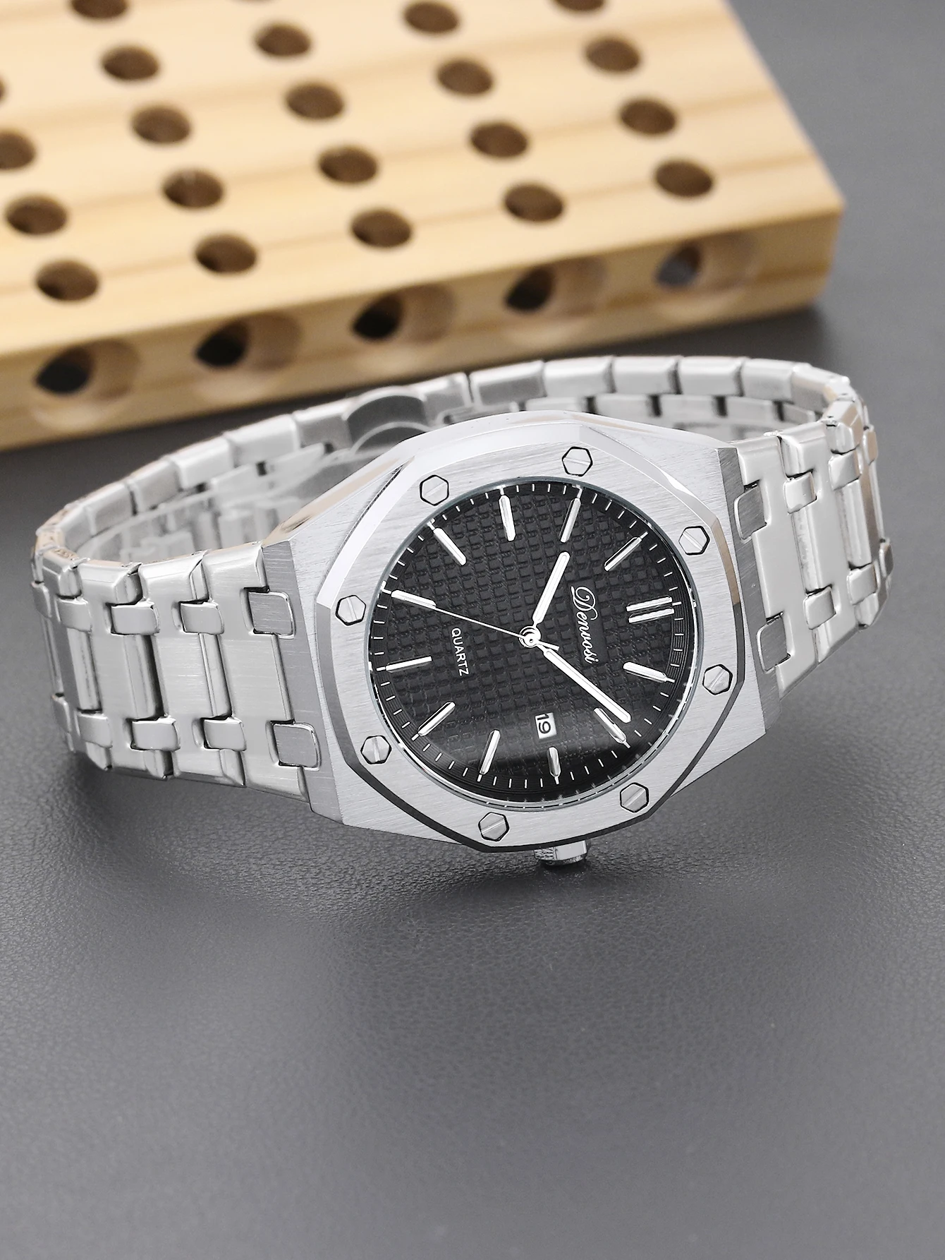 Men\'s New Stainless steel  Quartz Watch  Waterproof  luminous wristwatch Business simple and fasion