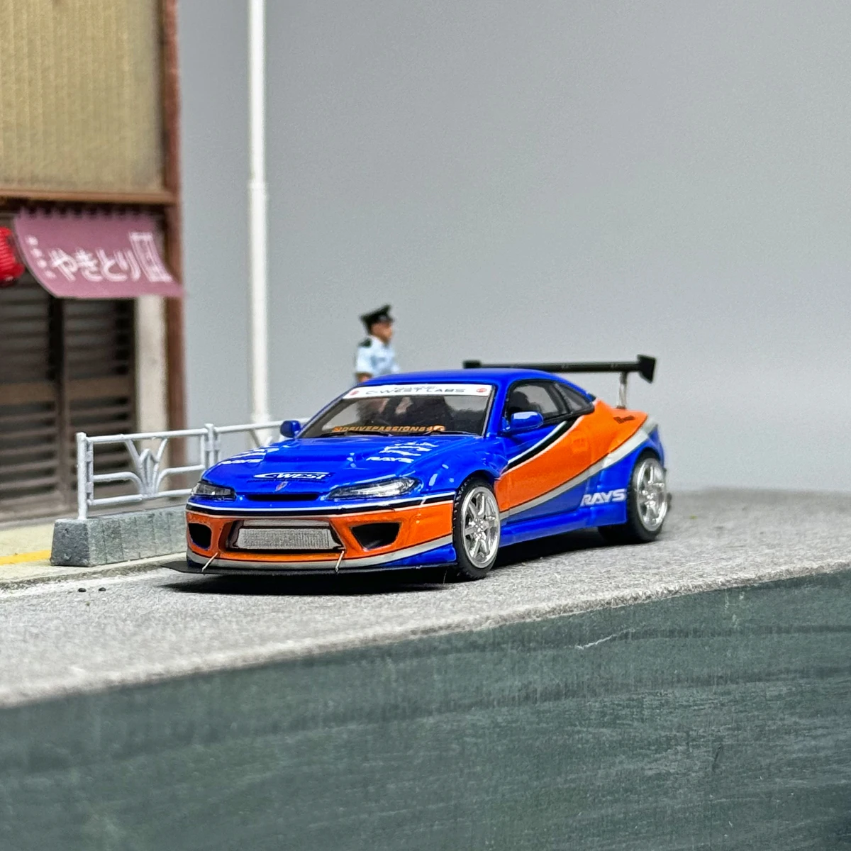 Focal Horizon FH 1:64 Silvia S15 diecast model car