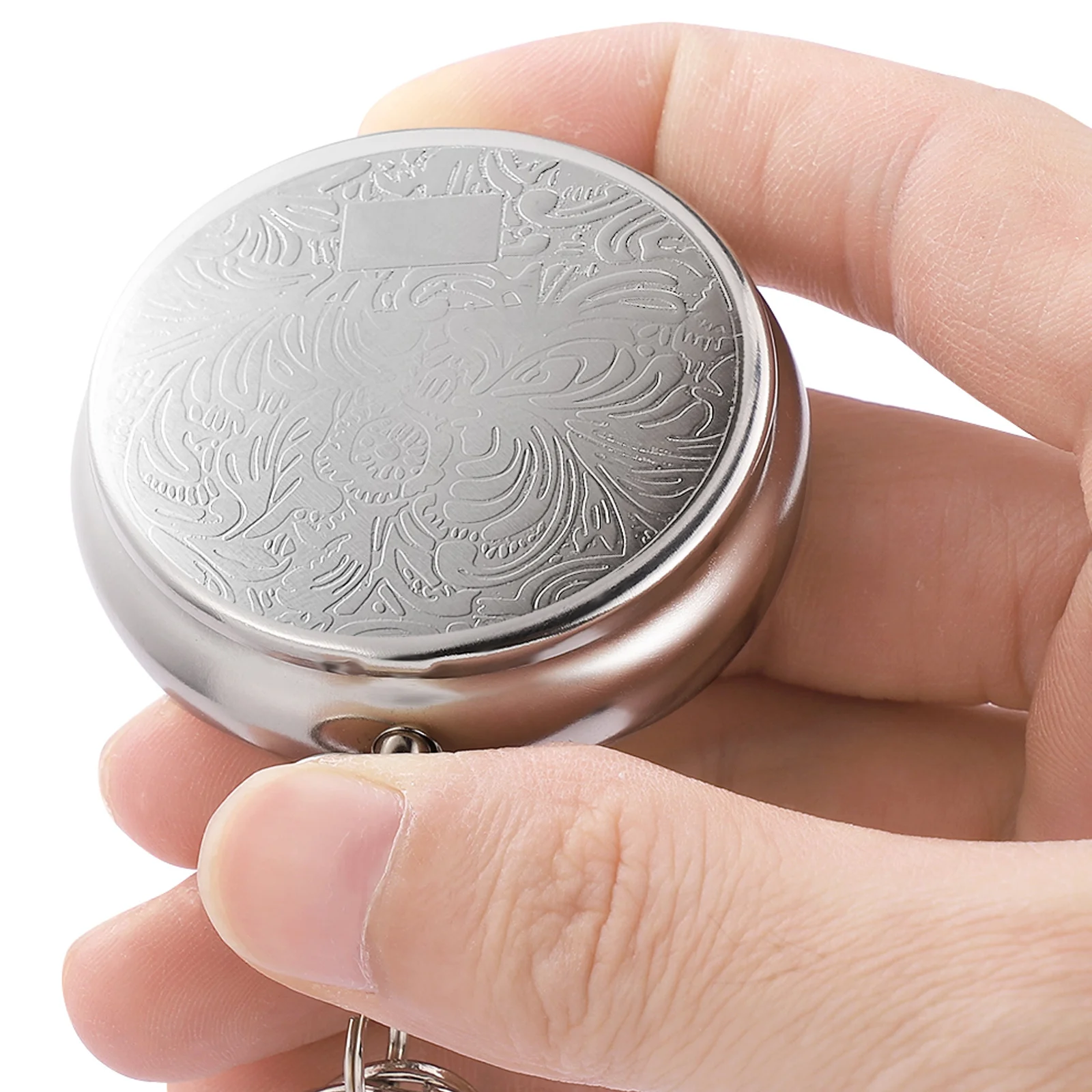 

Portable Pocket Mini Circular Key Chain Holder Stainless Pattern Outdoor Portable Pocket Ashtray Travel Fishing