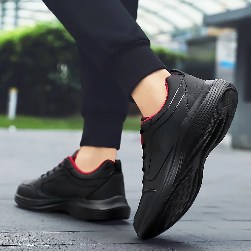 Homens sapatos esportivos de couro preto tênis de corrida ao ar livre à prova dwaterproof água tênis masculino tamanho grande 46 tênis atlético leve para homem