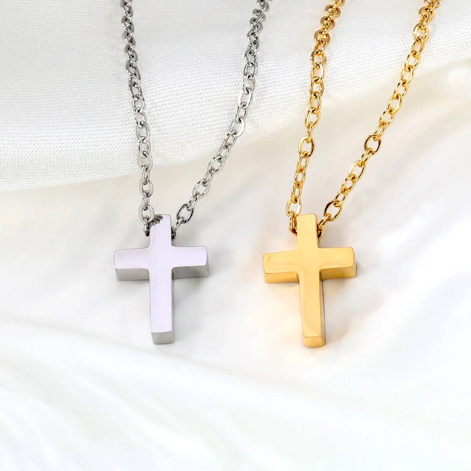 LUXUSTEEL Facotry Sale Simple Stainless Steel Heart Moon Cross Pendant Necklace For Women Collars Link Chains Romantic Gift