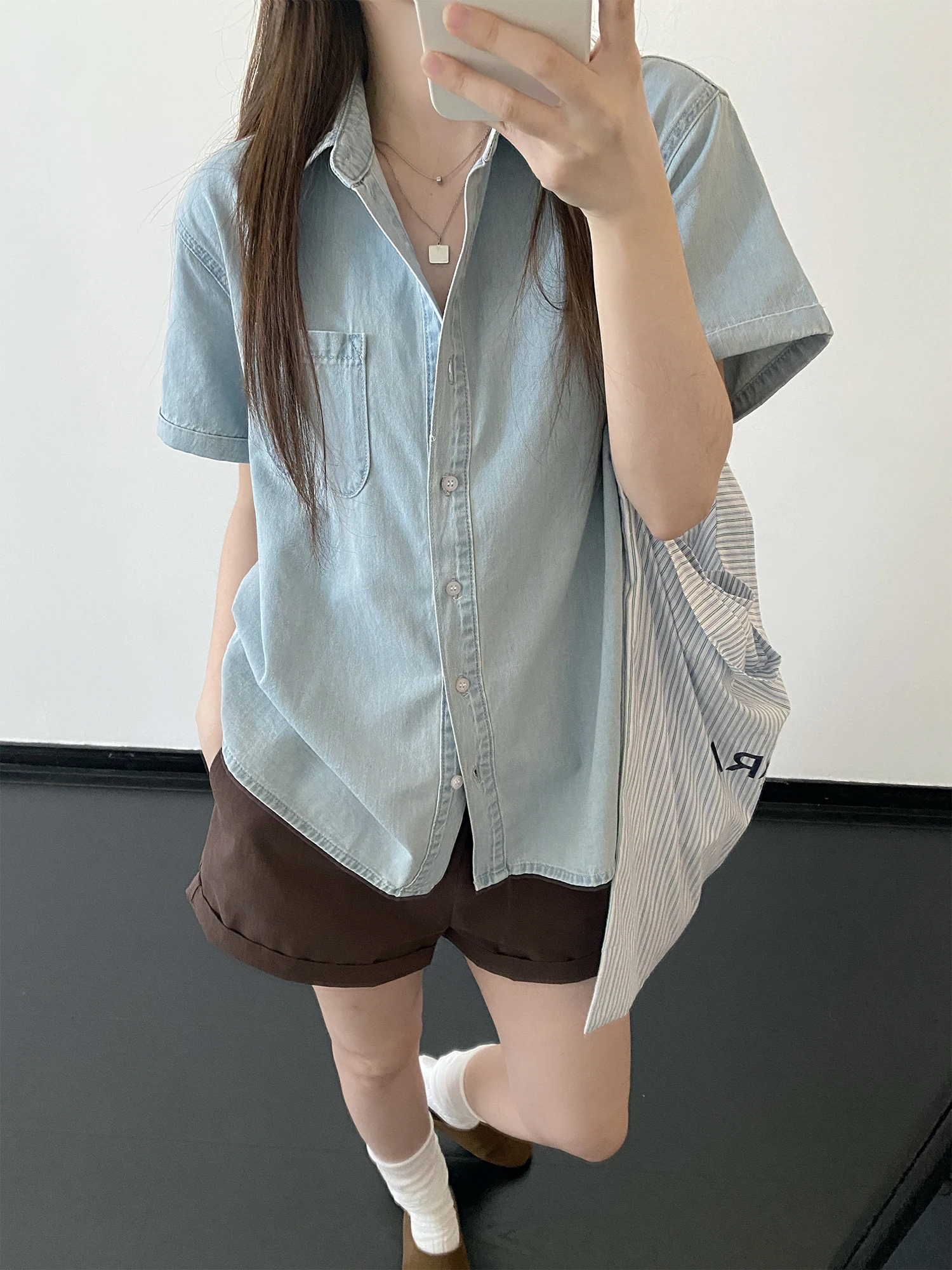 

Женская джинсовая рубашка SunYeo из чистого хлопка, синяя, с коротким рукавом, повседневная, тонкая, весна-лето, в корейском стиле, свободного кроя