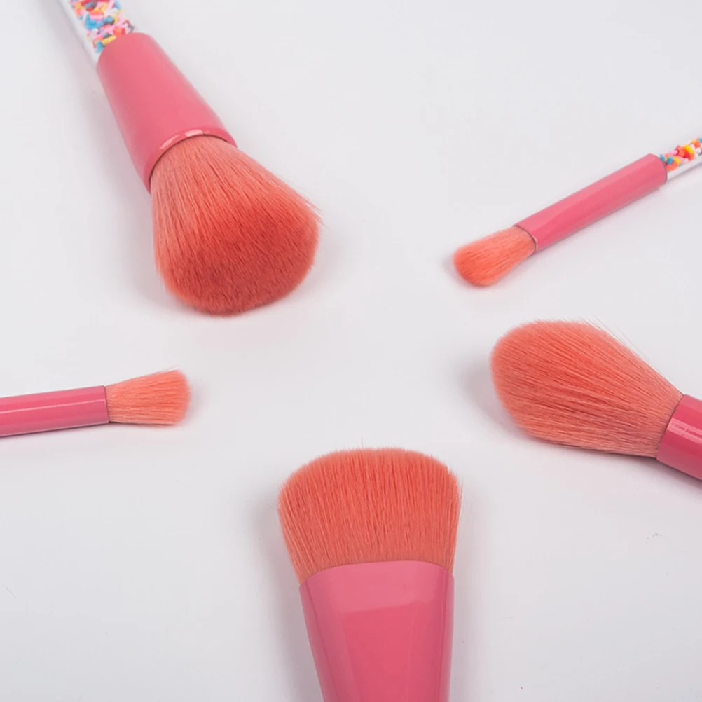 Zestaw 5 pędzli do makijażu Profesjonalne miękkie włosie z włókna Wysokiej jakości uchwyt Łatwy chwyt Codzienne profesjonalne użytkowanie Prezent dla kobiet