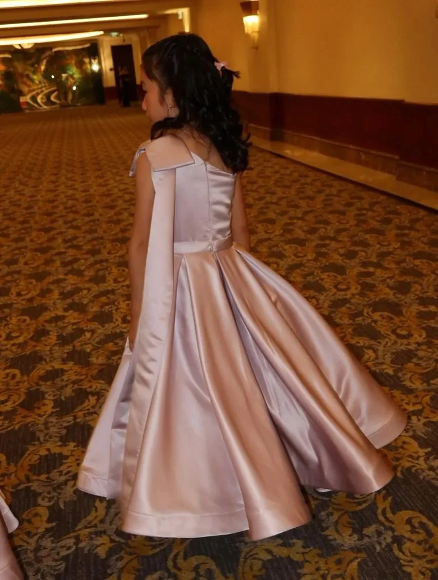 Customized Pink Flower Girl Dresses For Wedding Satin One Shoulder Floor Length Elegant Kids First Communion Banquet Prom Gown