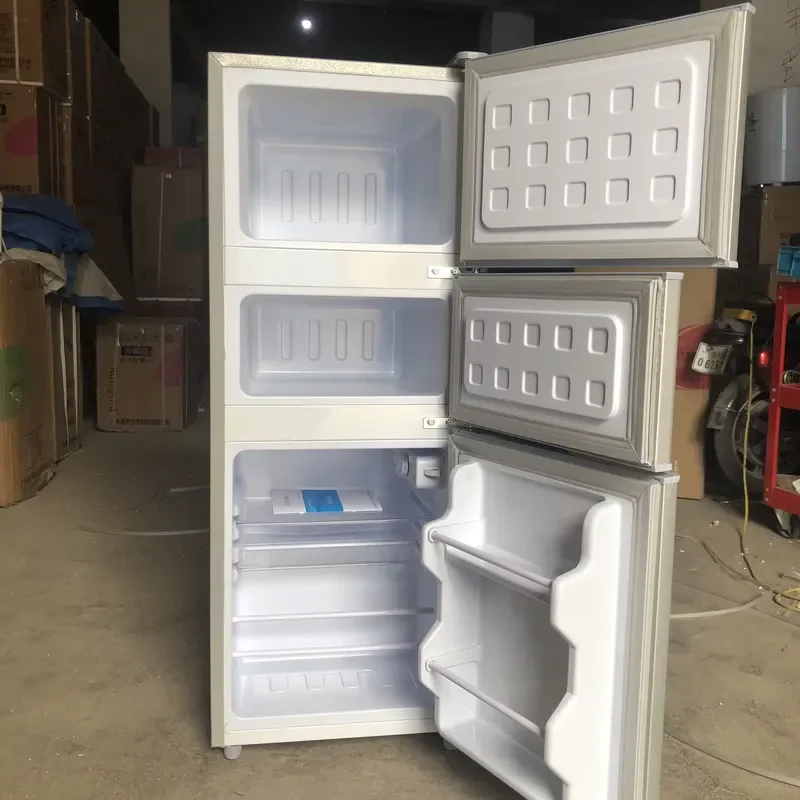 For D Low-price 206L Large-capacity Three-door Refrigerator with Three Temperatures for Refrigeration, Freezing and Cooling.